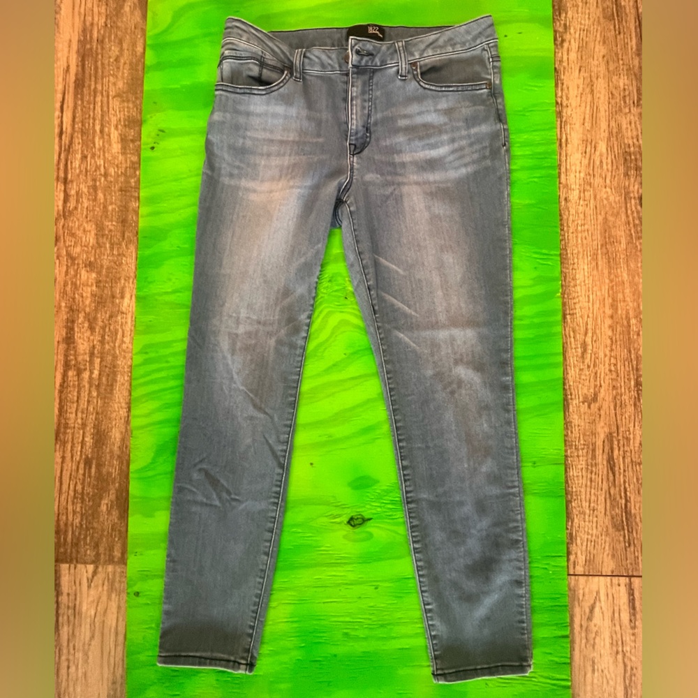 1822 Denim Women's Light Blue Skinny Jeans